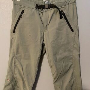 3/$20 Montagne Capri pants size small